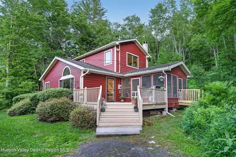 419 Sickler Rd, Willow, NY 12495