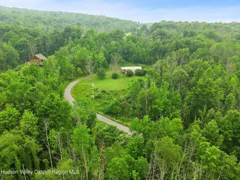 127 Grassy Rd, Blenheim, NY 12131
