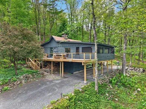 64 Huron Trl, Big Indian, NY 12410