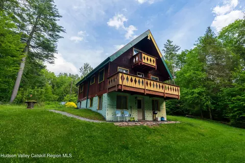 56 Nannie Ln, Hunter, NY 12442