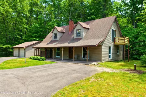 53 5 Mile Woods Rd, Catskill, NY 12414
