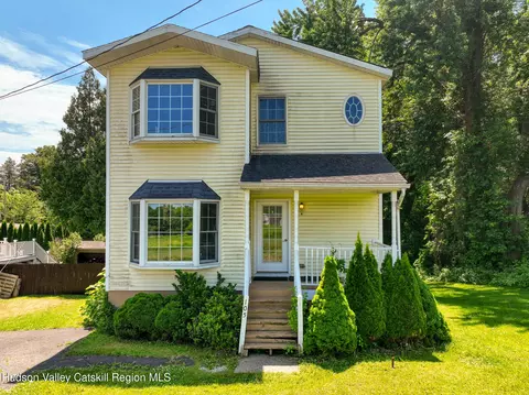 105 Brabrant Rd, Kingston, NY 12401