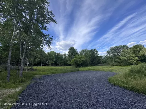 50 Osprey Ln, Gardiner, NY 12525