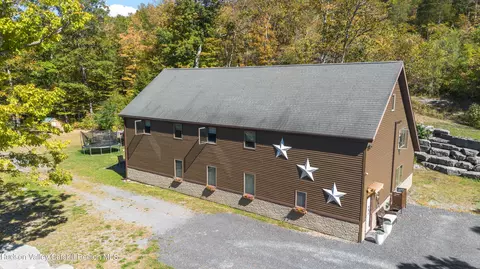 522 Starr Rd, Ravena, NY 12143