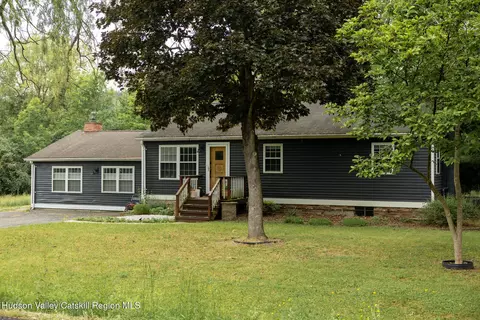 657 Vosenkill Rd, Catskill, NY 12414