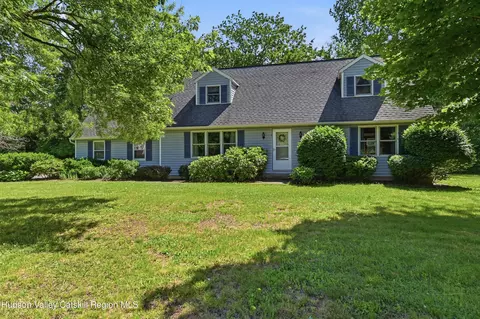 133 Grandview Dr, Valatie, NY 12184