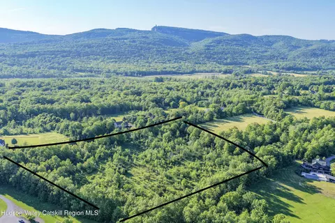561 Albany Post Rd, New Paltz, NY 12561