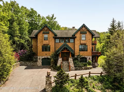 6 White Way, Windham, NY 12496