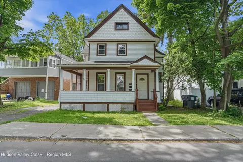 21 Church St, Ellenville, NY 12428