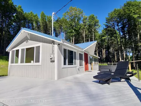 125 Deer Ln, Arkville, NY 12406