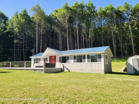 125 Deer Ln, Arkville, NY 12406
