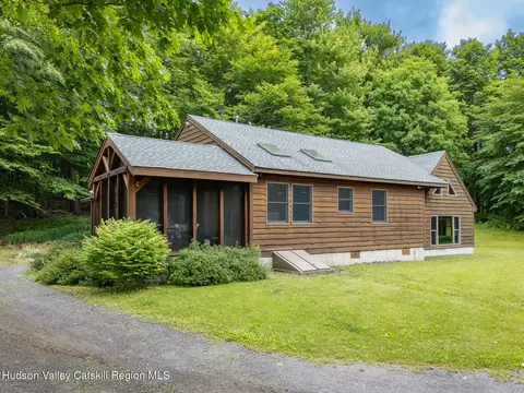 1260 W Peakes Brook Rd, Delhi, NY 13753