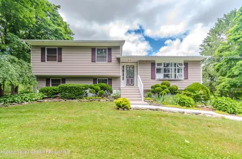 1633 Salt Point Tpke, Pleasant Valley, NY 12569