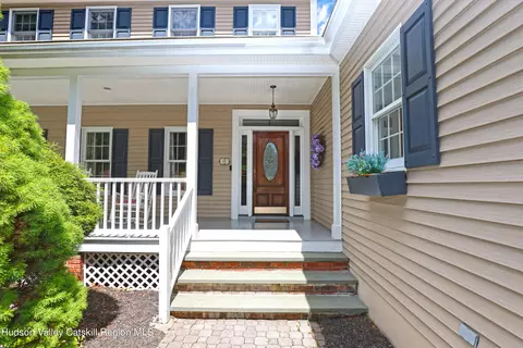 14 Amy Ct, Kingston, NY 12401