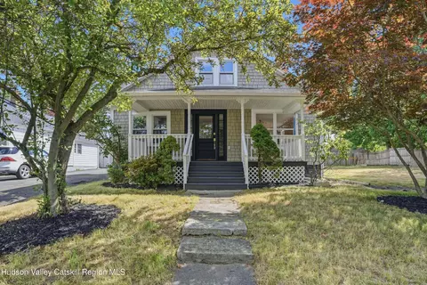 29 Harwich St, Kingston, NY 12401