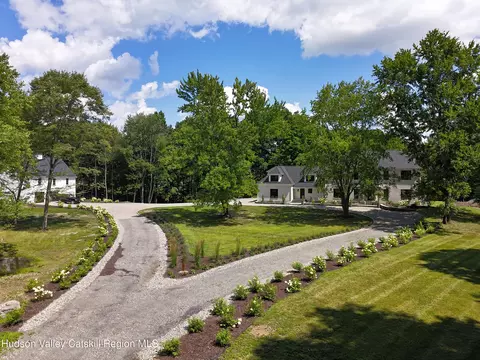 296-302 Stanford Rd, Millbrook, NY 12545