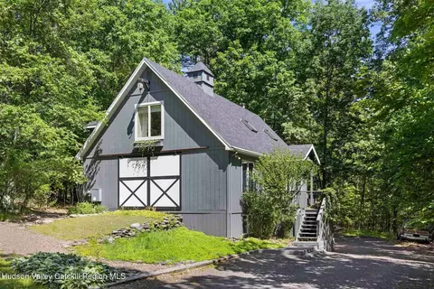 126 Storks Nest Rd, Round Top, NY 12473