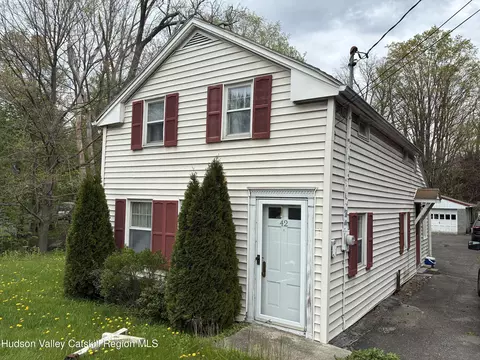 42 State Route 9h, Hudson, NY 12534