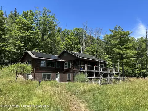 95 W Saugerties-woodstock Rd, Woodstock, NY 12498
