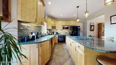Kitchen - 33 Elm Ridge Rd, Windham, NY 12496 photo 2 of 3