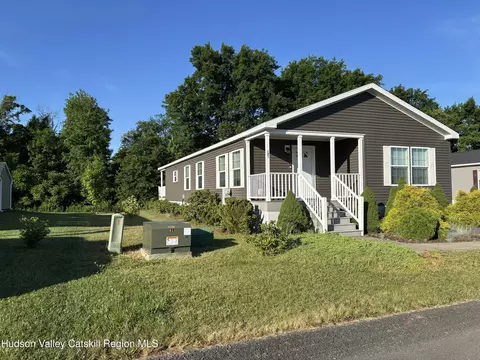 3459 Us 9 #121, Hudson, NY 12534