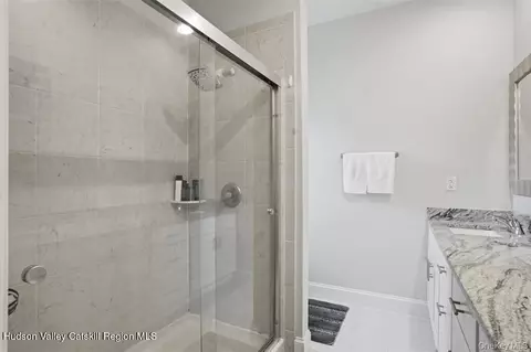 Bath - 201 Kingsview Hwy, Wallkill, NY 12589 photo 1 of 4