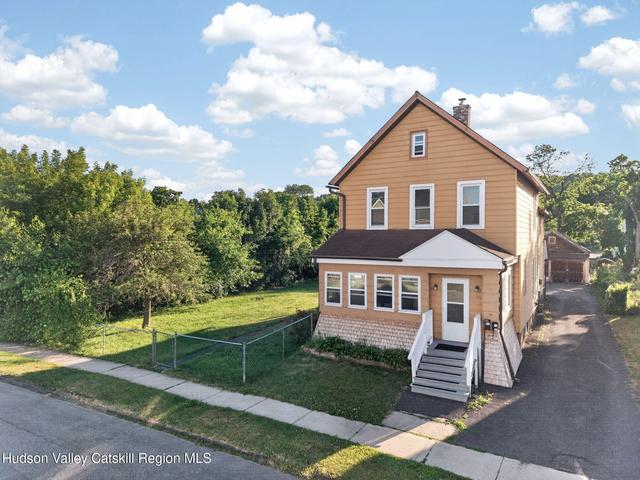 11 Pulver Ave, Ravena, NY 12143