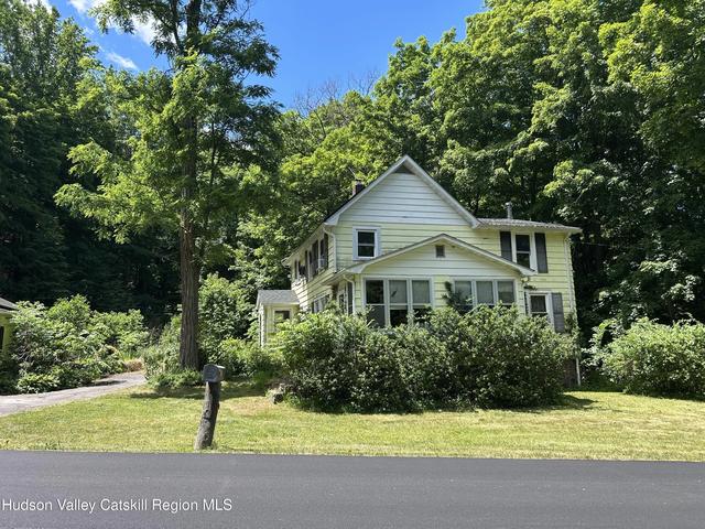 109 Hawleys Corners Rd, Highland, NY 12528