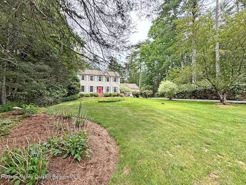 24 Ryan Dr, West Hurley, NY 12491