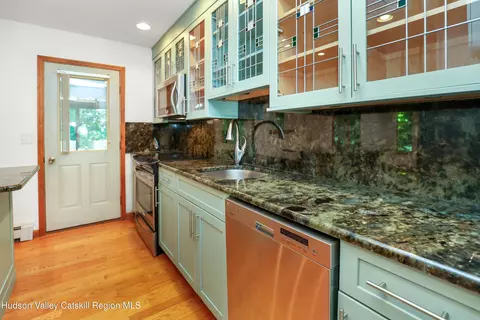 Kitchen - 2 Verven Rd, Poughkeepsie, NY 12603 photo 2 of 2