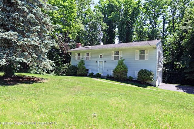 2 Verven Rd, Poughkeepsie, NY 12603