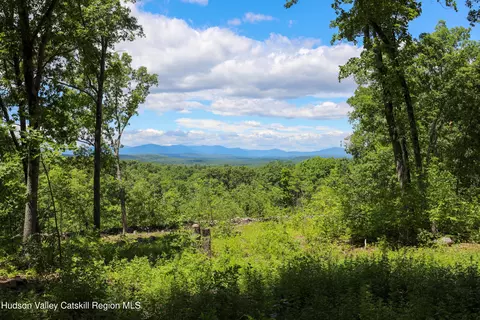 750 Cow Hough Rd, New Paltz, NY 12561