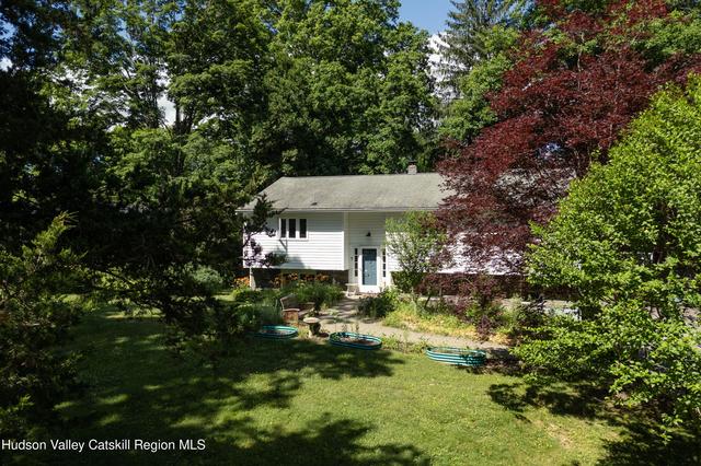 22 Crosmour Rd, Rhinebeck, NY 12572