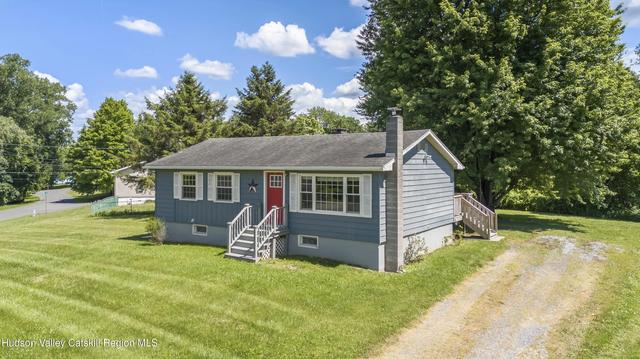 14 Regal Rd, Stuyvesant, NY 12173