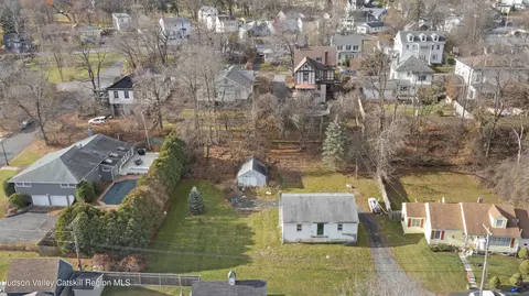 11 W Marie St, Hudson, NY 12534