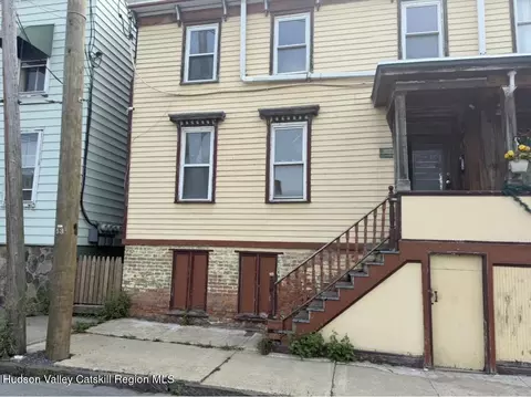615 State St, Hudson, NY 12534