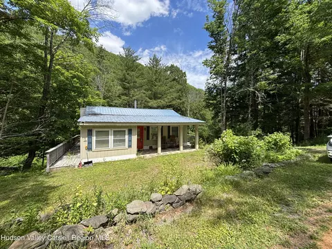 344 Pleasant Valley Rd, Fultonham, NY 12071
