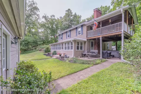 542 Blue Mountain Rd, Saugerties, NY 12477