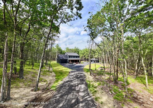 26 Victoria Ln, Kerhonkson, NY 12446