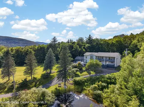 1747 Spruceton Rd, West Kill, NY 12492