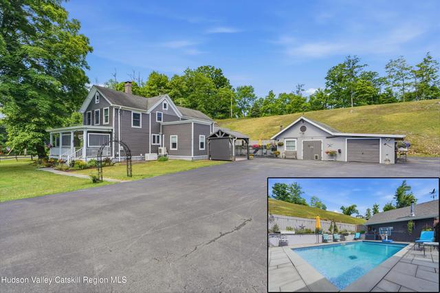 28 Railroad Ave, Saugerties, NY 12477
