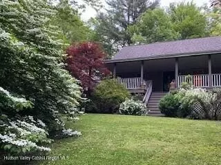 417 Overlook Dr, Hillsdale, NY 12529