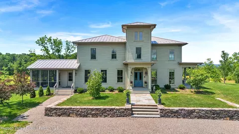 154 Schoolhouse Rd, Stuyvesant, NY 12173
