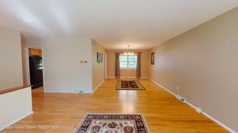 19 Shetland Dr, Delmar, NY 12054 photo 8