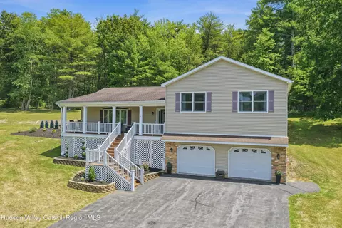 588 Linderman Ave, Kingston, NY 12401