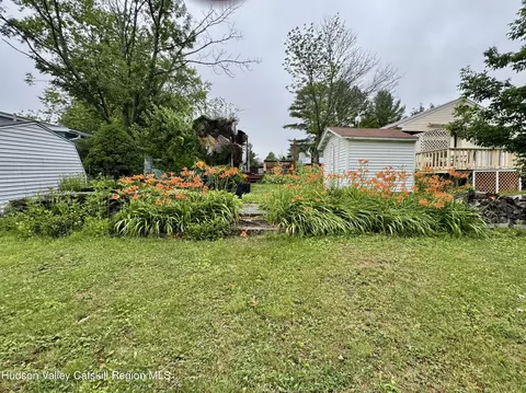 783 Woodstock Rd, East Berne, NY 12059