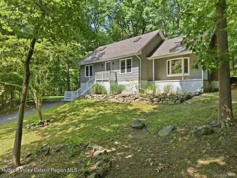3 Dogwood Hollow Rd, New Paltz, NY 12561