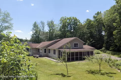 1039 Samsonville Rd, Kerhonkson, NY 12446