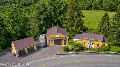 520 Mcchesney Avenue Ext, Brunswick, NY 12180
