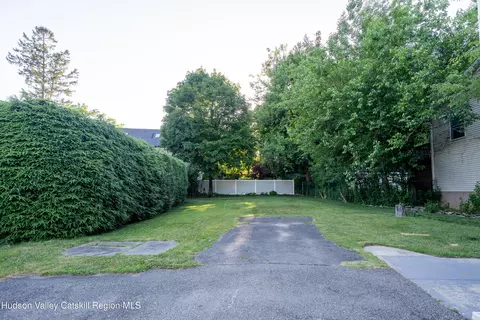 245 E Chester St, Kingston, NY 12401